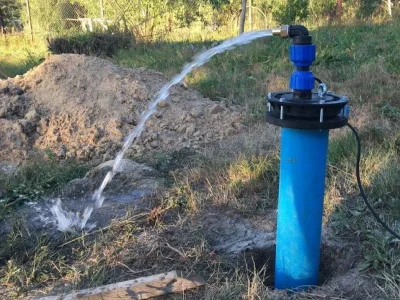 Вода из артезианской скважины Вода из артезианской скважины